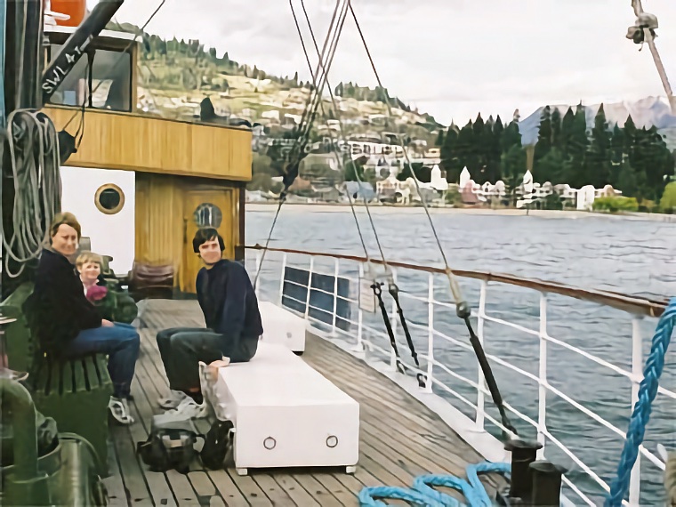 Queenstown 2001